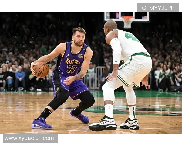 东契奇狂砍73分刷新现役得分纪录独行侠成功终结太阳11连胜之势 东契奇狂砍73分刷新现役得分纪录独行侠成功终结太阳11连胜之势