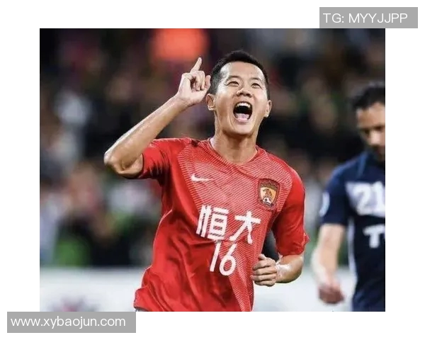 恒大与国安巅峰对决海报揭晓激情碰撞即将上演