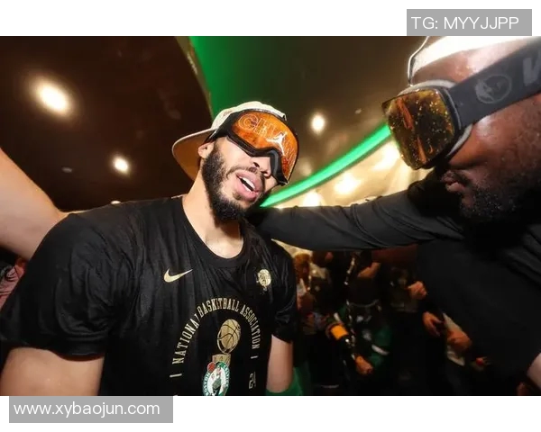 杰森塔图姆如何在NBA赛场上展现超凡实力与领导魅力