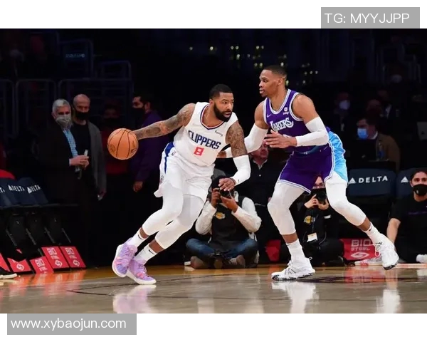 湖人队与热火队的精彩对决分析与赛后点评全景回顾